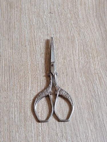 Ancien petit ciseaux broderie - ancien,