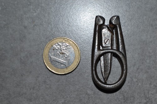 Belle paire petits ciseaux - de,