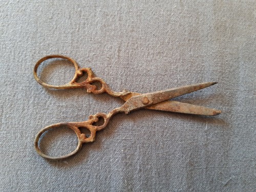 Ancien petit ciseaux broderie - ciseaux,